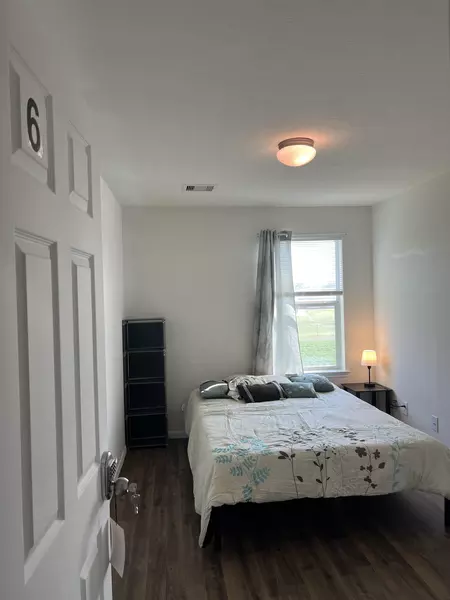 Coliving in Greater Greenspoint - Ne Houston, Houston