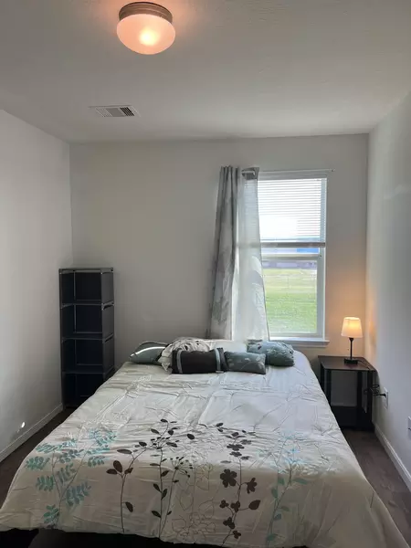 Coliving in Greater Greenspoint - Ne Houston, Houston