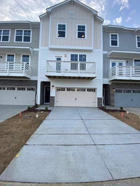 Coliving in Apex - Outer Triangle, Raleigh