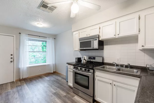 Coliving in Garrison Park - South Austin, Austin