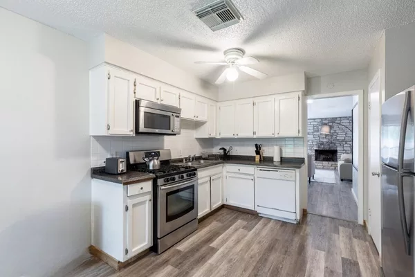 Coliving in Garrison Park - South Austin, Austin