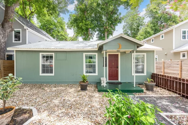Coliving in East Cesar Chavez - East Austin, Austin