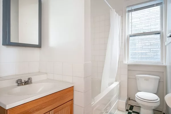 Coliving in Roscoe Village - North Side, Chicago