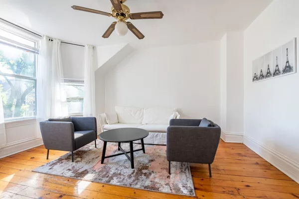 Coliving in Roscoe Village - North Side, Chicago
