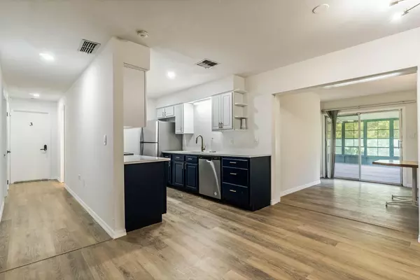 Coliving in Cocoa - Outer Orlando, Orlando