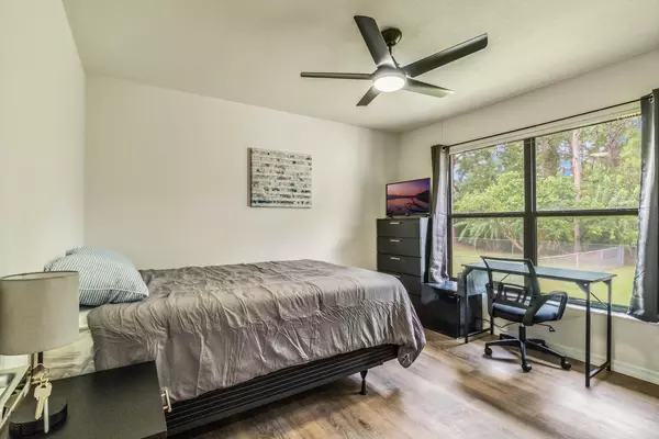 Coliving in Cocoa - Outer Orlando, Orlando