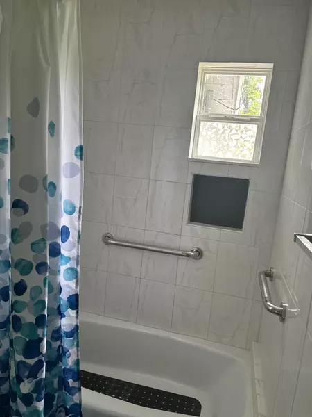 Coliving in Kenwood - Clearwater-St. Petersburg, Tampa