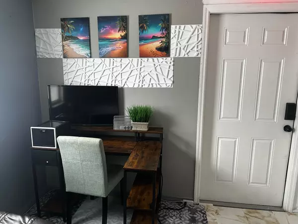 Coliving in Kenwood - Clearwater-St. Petersburg, Tampa
