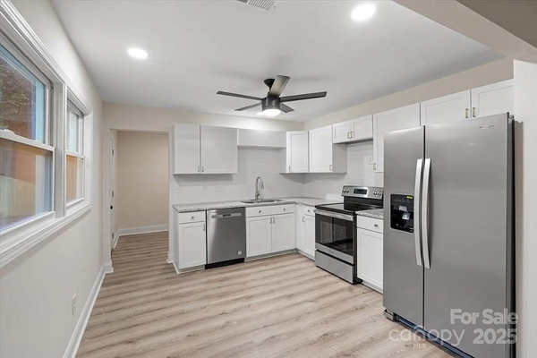 Coliving in Oakdale - North Charlotte, Charlotte