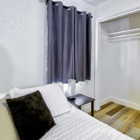 Coliving in Live Oaks Square - East Tampa, Tampa