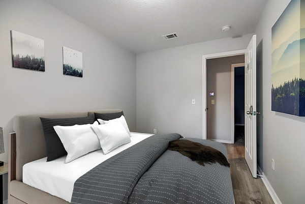Coliving in Ybor City - Central Tampa, Tampa