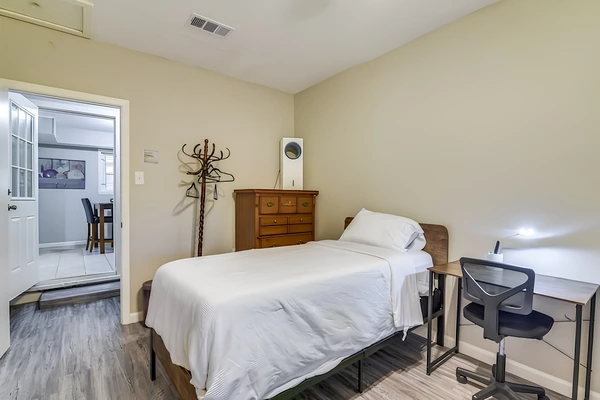 Coliving in Greater Hobby Area - Se Houston, Houston