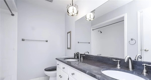 Coliving in Farm Pond - East Charlotte, Charlotte