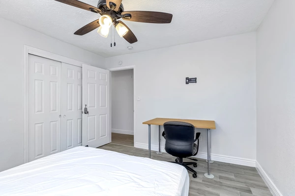 Coliving in Greater Hobby Area - Se Houston, Houston