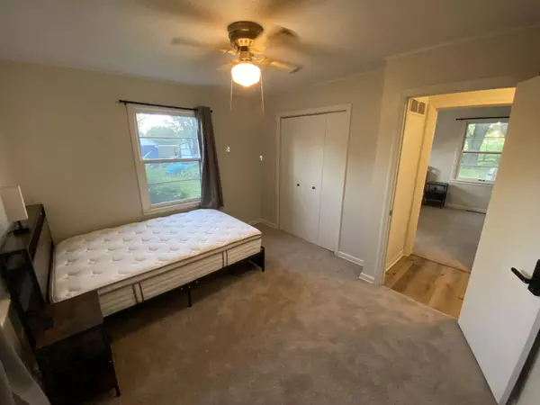 Coliving in Raytown - Outer KCMO, Kansas City