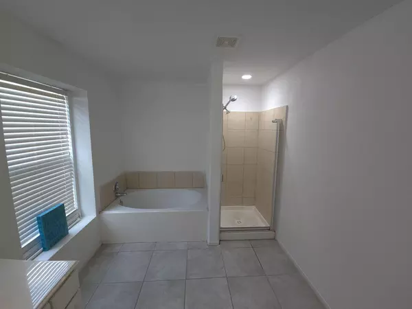 Coliving in Aldine City - Ne Houston, Houston