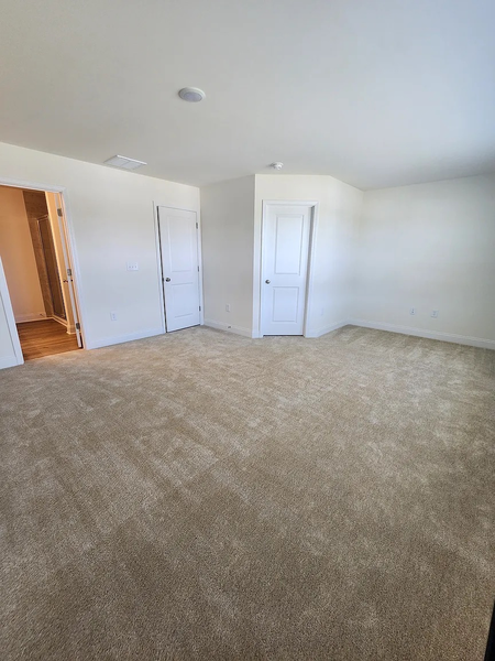 Coliving in Bryson Village - Outer Triangle, Raleigh