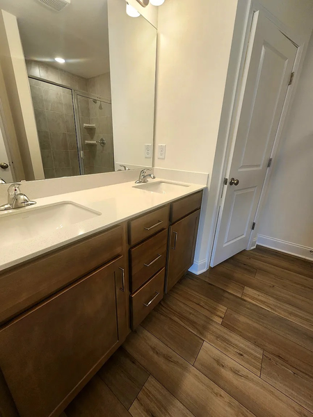Coliving in Bryson Village - Outer Triangle, Raleigh