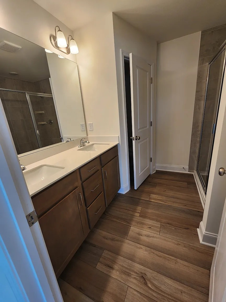 Coliving in Bryson Village - Outer Triangle, Raleigh