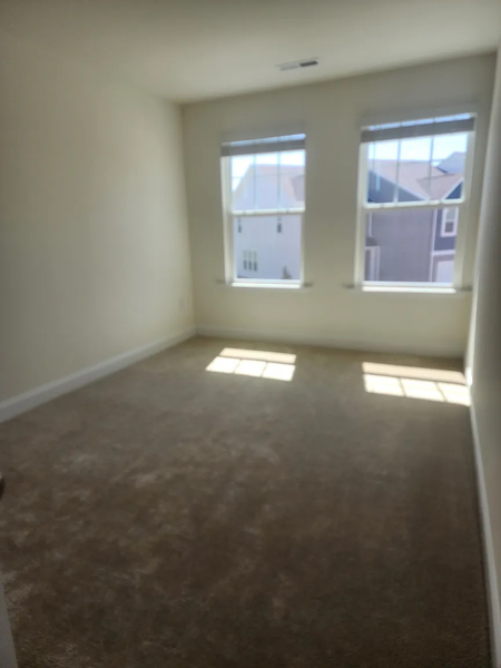 Coliving in Bryson Village - Outer Triangle, Raleigh