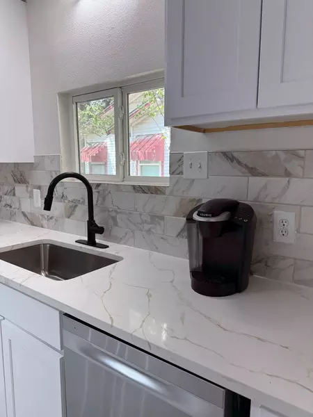 Coliving in Coliseum Willow Park - East SATX, San Antonio