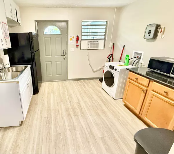 Coliving in Sulphur Springs - North Tampa, Tampa