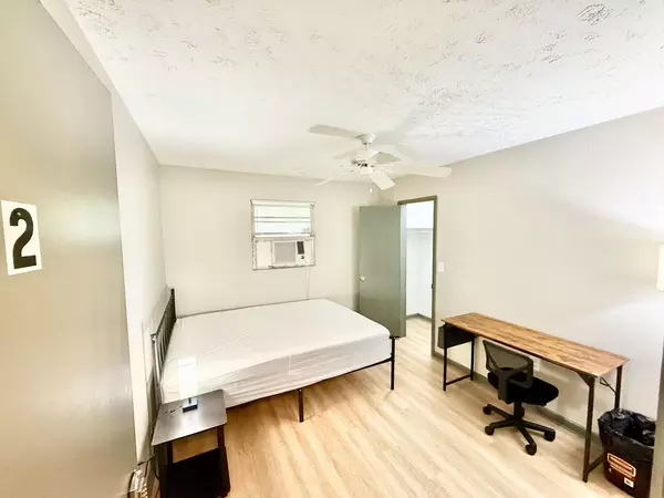 Coliving in Sulphur Springs - North Tampa, Tampa
