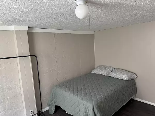 Coliving in Blue Springs - Outer KCMO, Kansas City