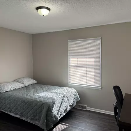 Coliving in Blue Springs - Outer KCMO, Kansas City