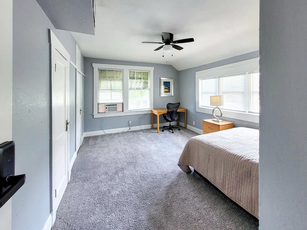 Coliving in Ybor City - Central Tampa, Tampa