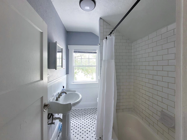 Coliving in Ybor City - Central Tampa, Tampa