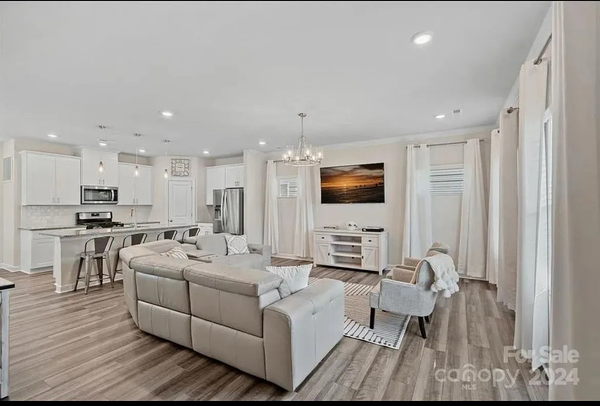 Coliving in Huntersville - North Charlotte, Charlotte