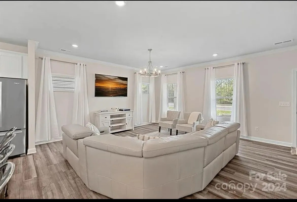 Coliving in Huntersville - North Charlotte, Charlotte