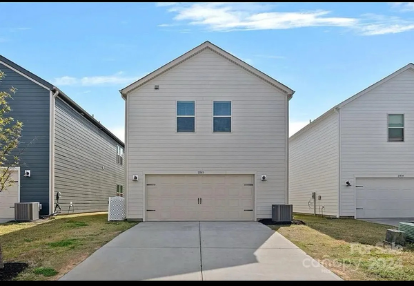 Coliving in Huntersville - North Charlotte, Charlotte