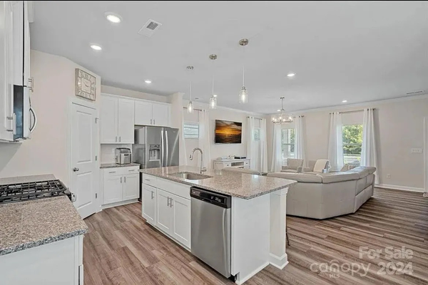 Coliving in Huntersville - North Charlotte, Charlotte