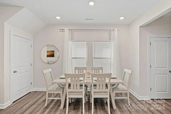 Coliving in Huntersville - North Charlotte, Charlotte