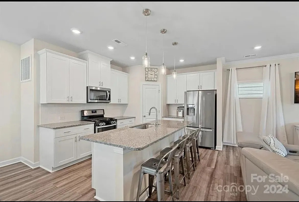 Coliving in Huntersville - North Charlotte, Charlotte