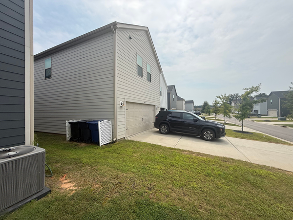 Coliving in Huntersville - North Charlotte, Charlotte