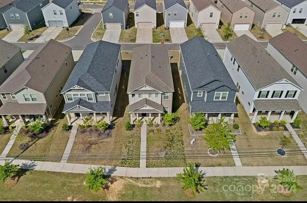 Coliving in Huntersville - North Charlotte, Charlotte