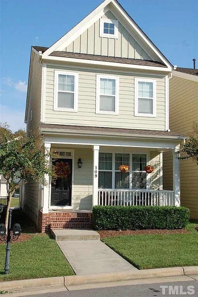 Coliving in Apex - Outer Triangle, Raleigh