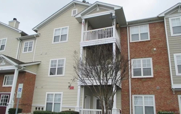Coliving in University City North - North Charlotte, Charlotte