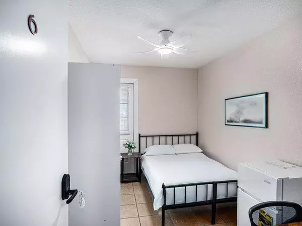 Coliving in University Square - North Tampa, Tampa