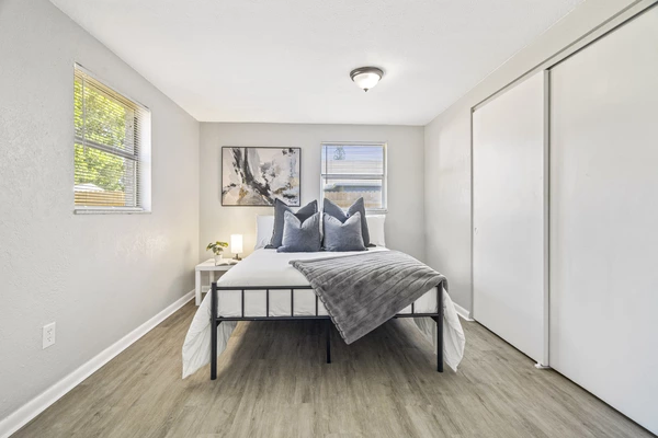 Coliving in Live Oaks Square - East Tampa, Tampa