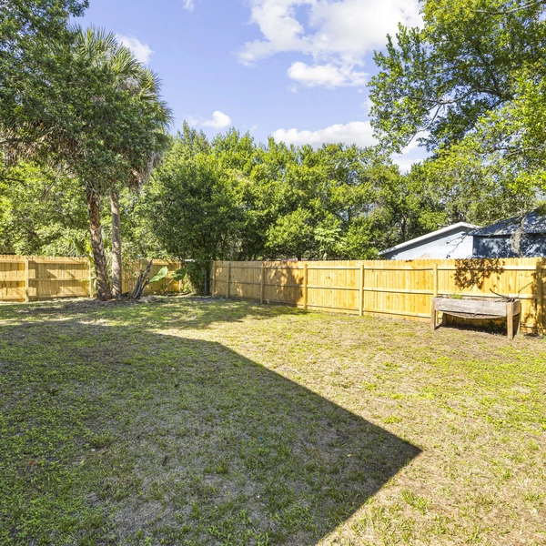 Coliving in Live Oaks Square - East Tampa, Tampa