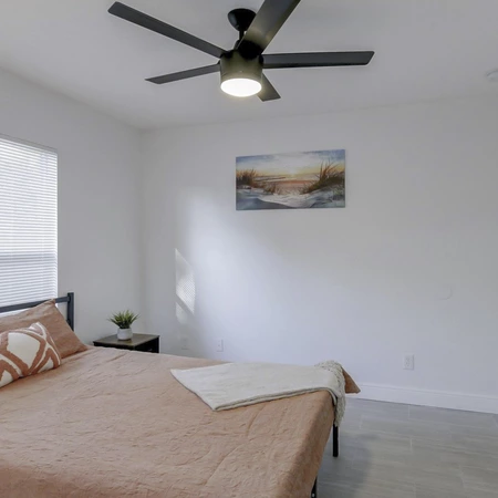 Coliving in Live Oaks Square - East Tampa, Tampa
