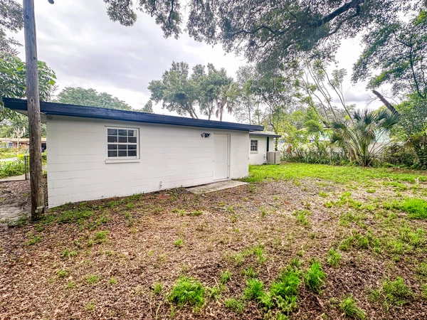 Coliving in Live Oaks Square - East Tampa, Tampa