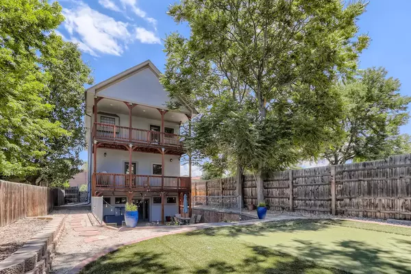 Coliving in Uptown Denver - Center Denver, Denver