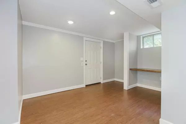 Coliving in Blue Springs - Outer KCMO, Kansas City