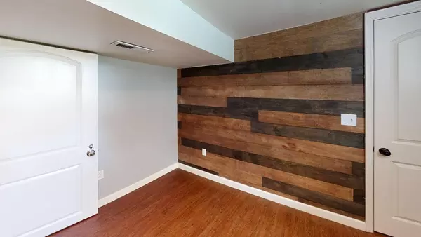 Coliving in Blue Springs - Outer KCMO, Kansas City