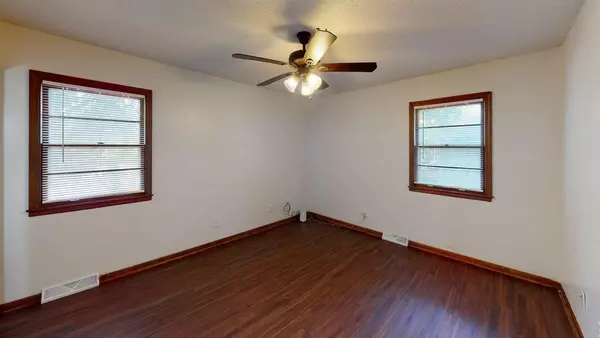 Coliving in Blue Springs - Outer KCMO, Kansas City